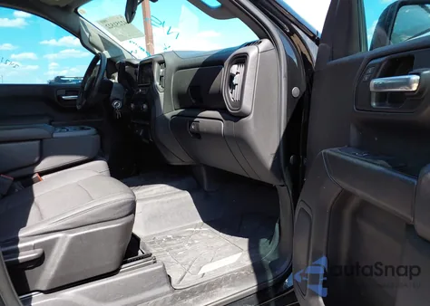 2019 Chevrolet Silverado 1500 Custom Trail Boss z USA, uszkodzony, nr VIN 3GCPYCEF7KG110838